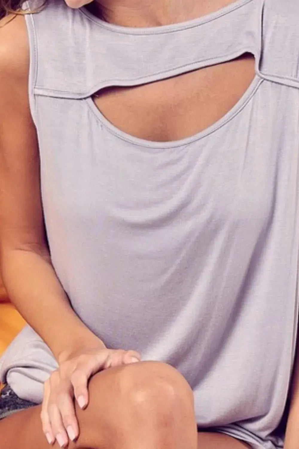 Trendsi Women's Knit Tank Top - Cutout Design