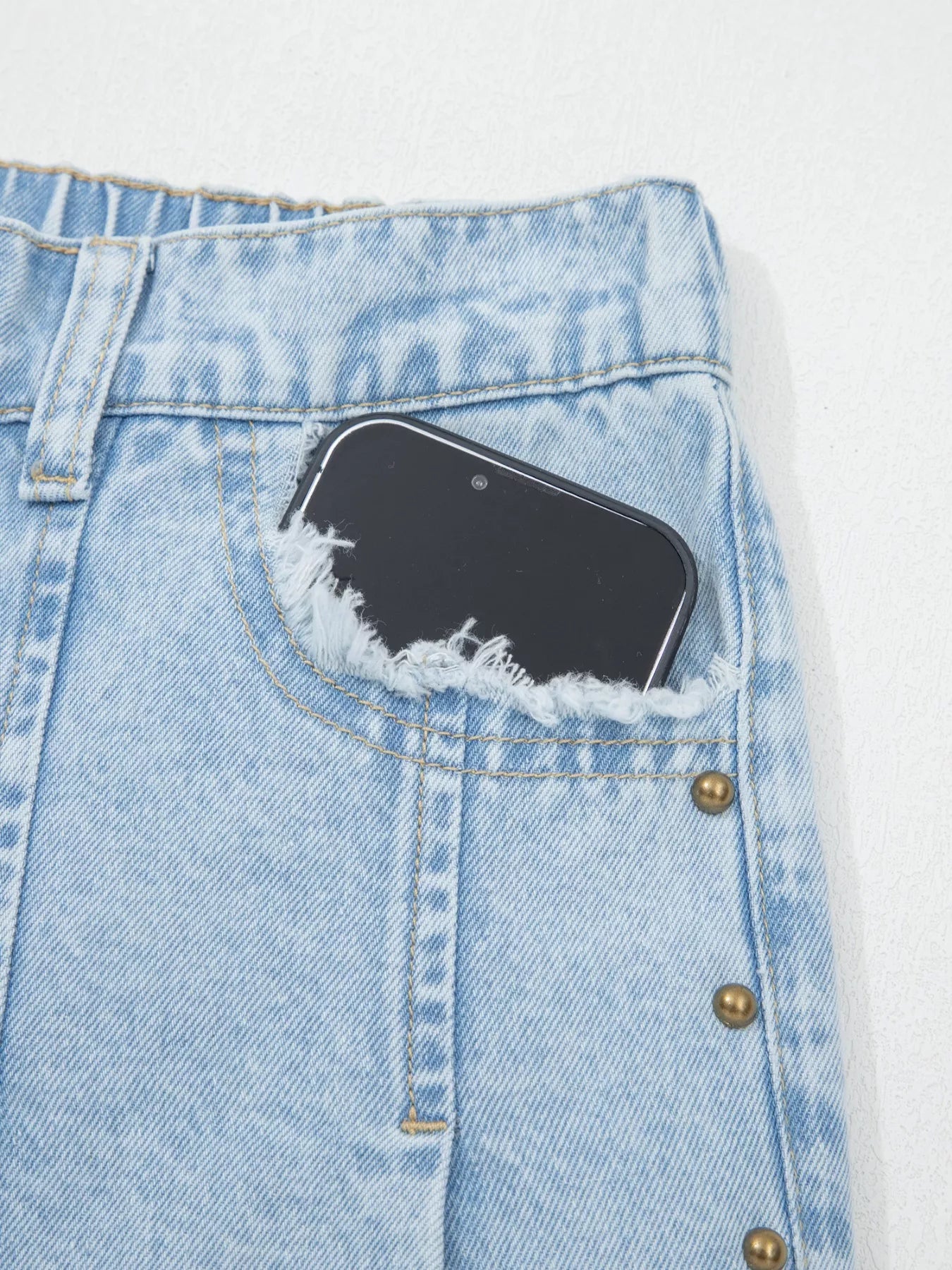 Studded Side Slit Leg Pocketed Frayed Wide Leg Jeans