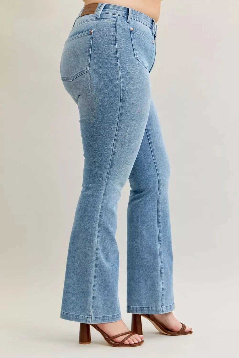 Judy Blue Jeans - Full Size Mid Rise Bootcut Jeans with Contrast Wash & Front Patch Pockets