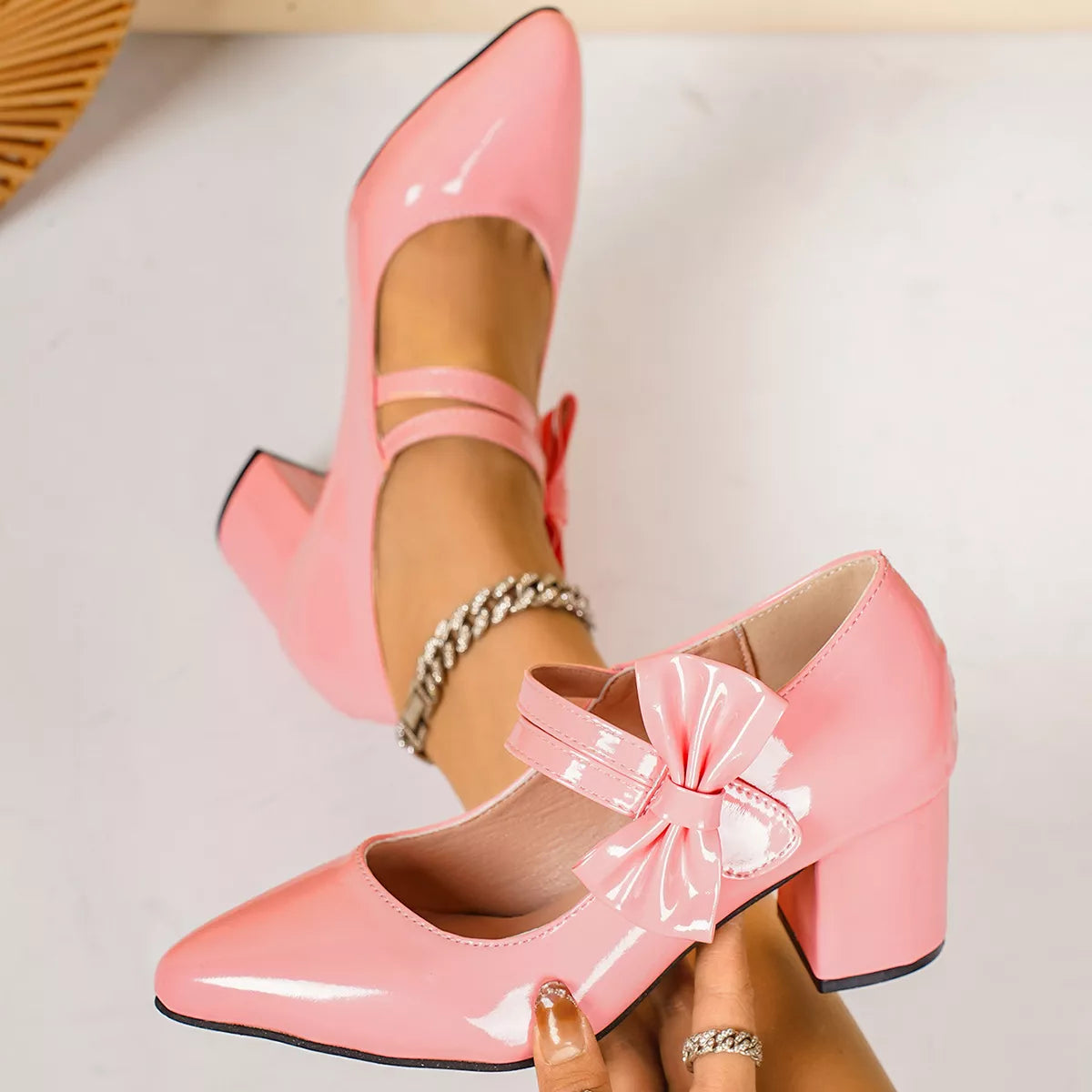 Point Toe Block Heel Shoes With Side Bow