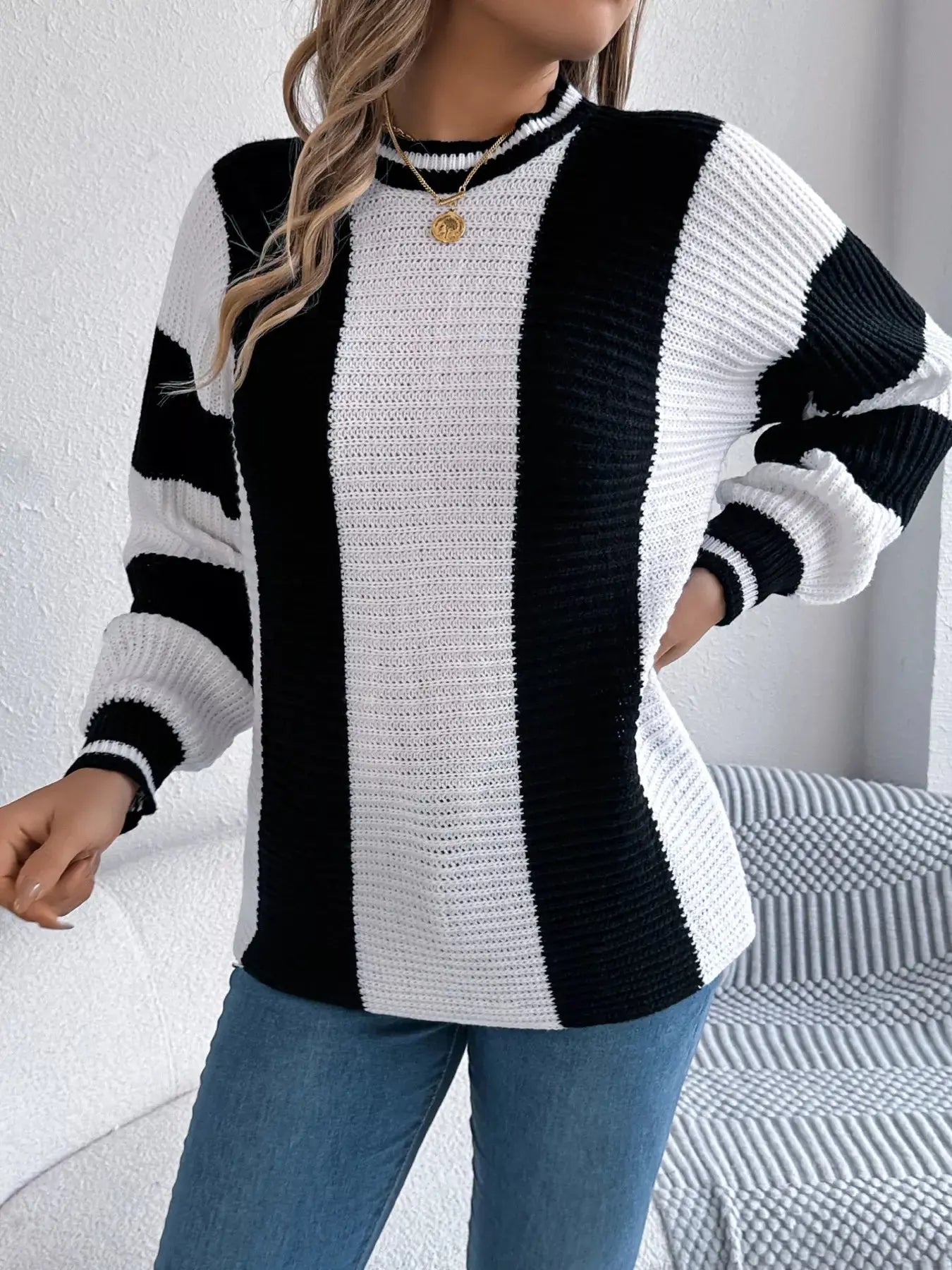 Round Neck Color Block Sweater