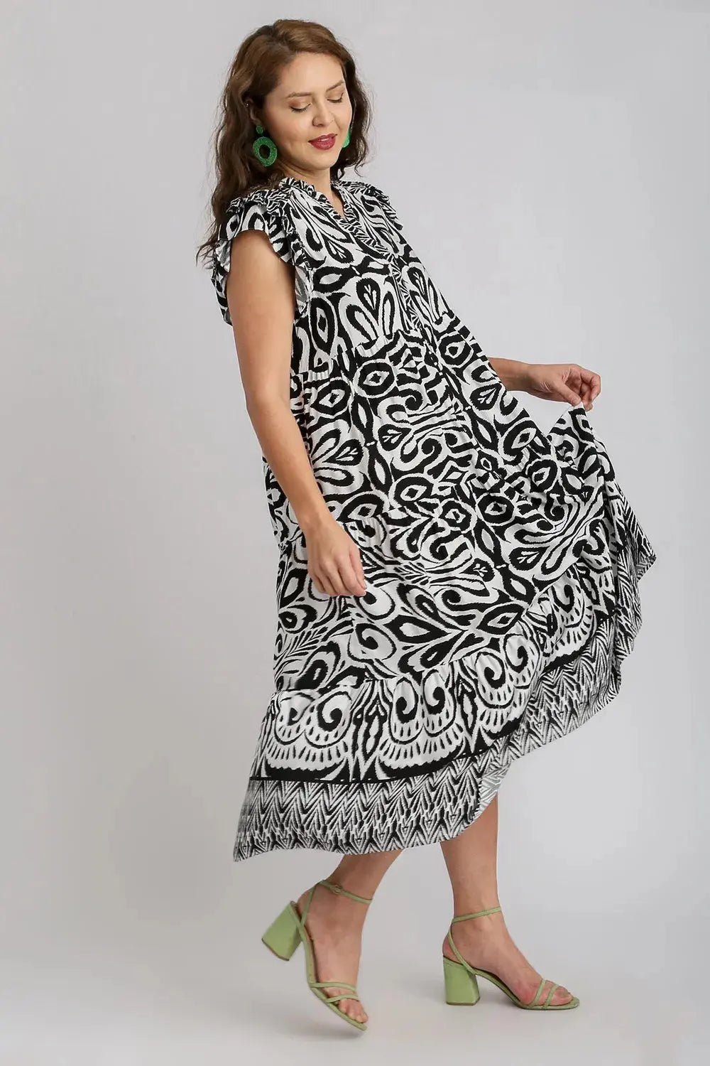 Umgee Two Tone Border Print Ruffle Cap Sleeve Midi Dress – Plus Size
