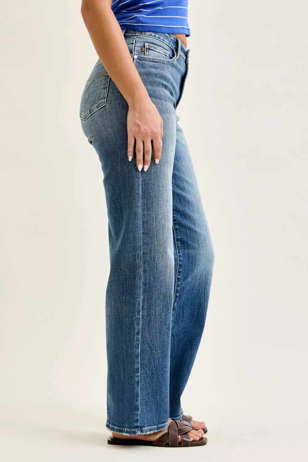 Judy Blue 90s Mid Rise Straight Jeans