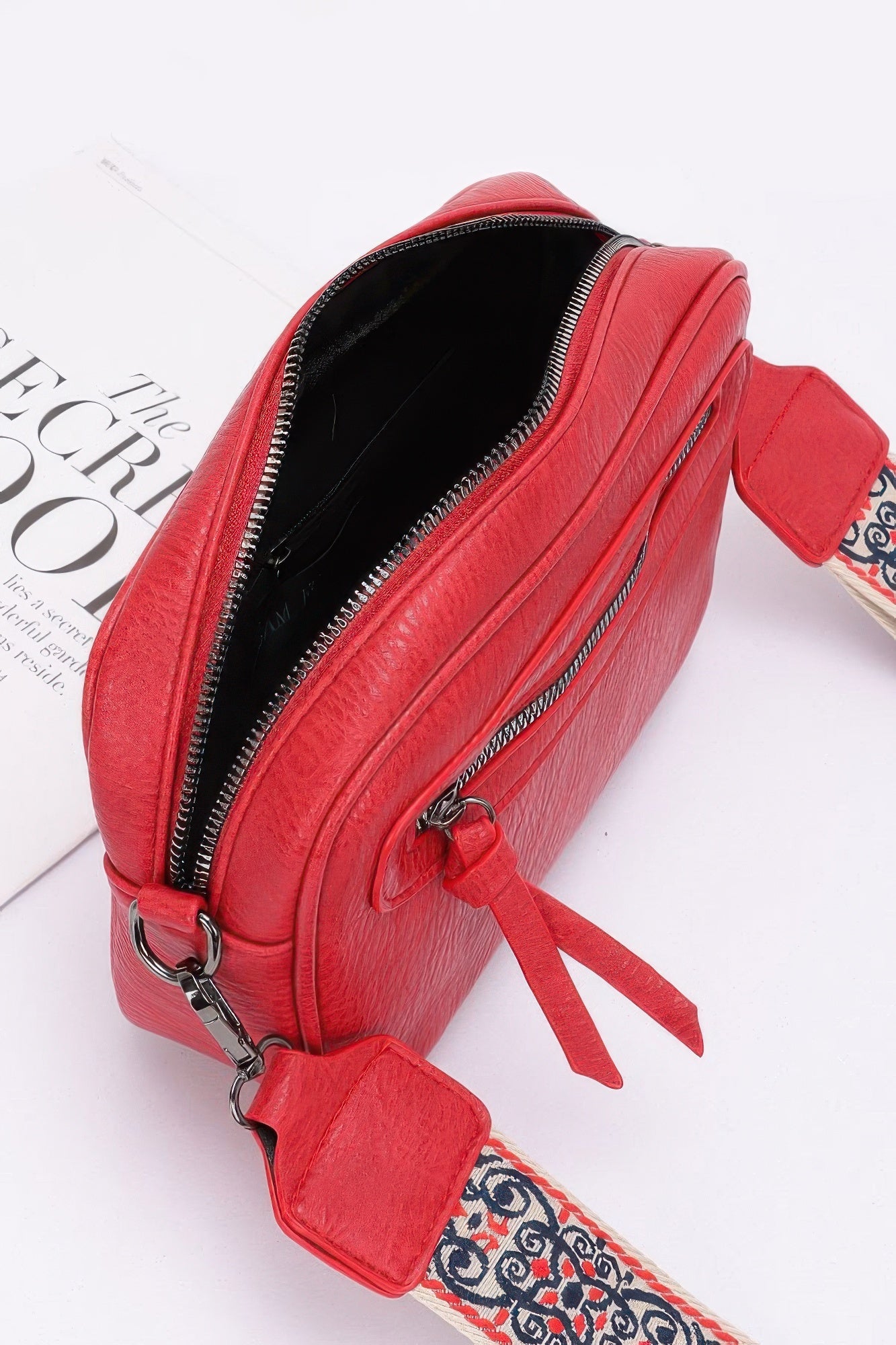 Faux Leather Camera Bag W/multi Color Strap