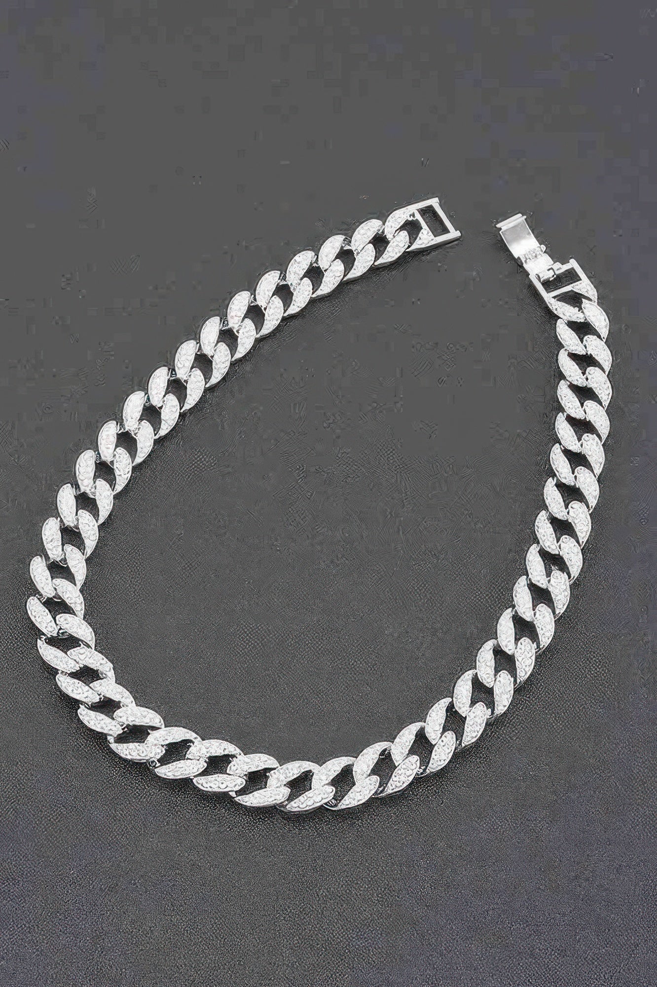 Hammered Bulk Chain Necklace