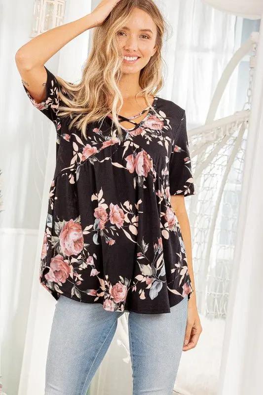 Shorts Trendsi Floral Crisscross Top Women's Plus Size Babydoll Shirt Cute & Comfy