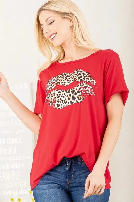 T-Shirts Trendsi Leopard Lip Graphic Women's Plus Size T-Shirt - Soft & Comfy