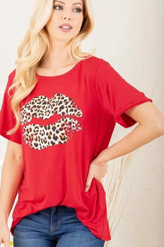 T-Shirts Trendsi Leopard Lip Graphic Women's Plus Size T-Shirt - Soft & Comfy