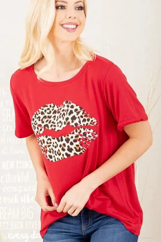 T-Shirts Trendsi Leopard Lip Graphic Women's Plus Size T-Shirt - Soft & Comfy