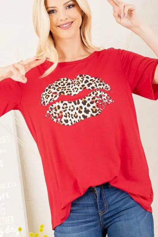 T-Shirts Trendsi Leopard Lip Graphic Women's Plus Size T-Shirt - Soft & Comfy