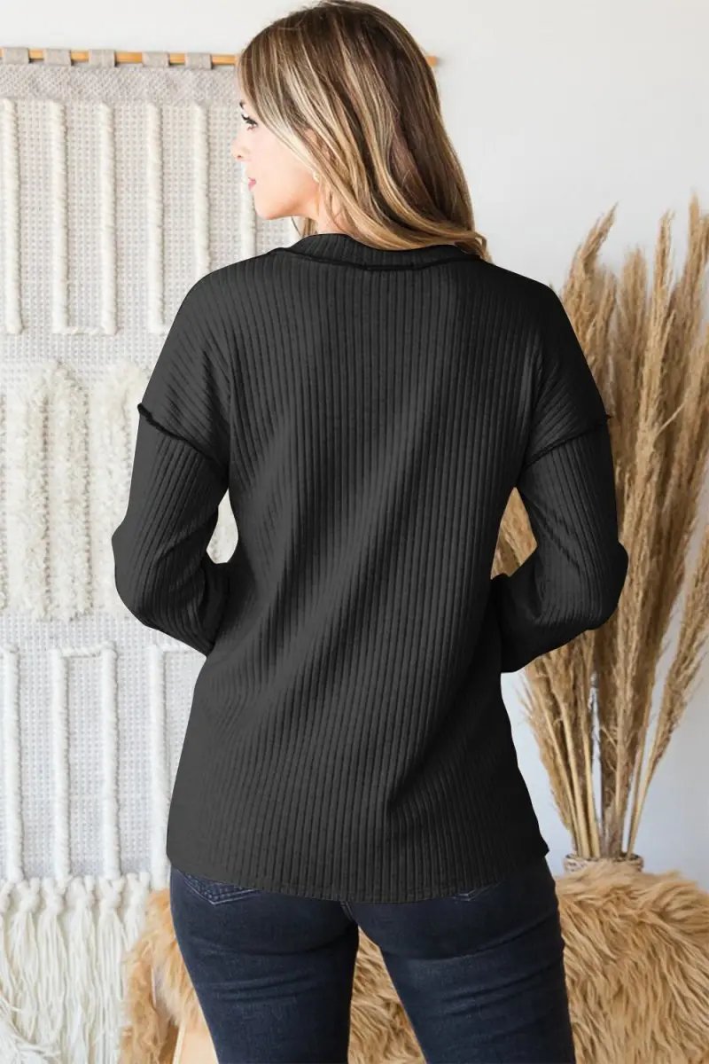 Women's Shirts & Tops V-Neck Top - Ribbed Exposed Seam - Everyday Fashion Tee