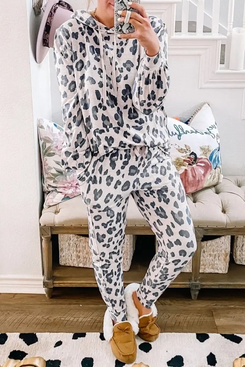 Love Salve Leopard Lounge Set Women's Hoodie & Pants