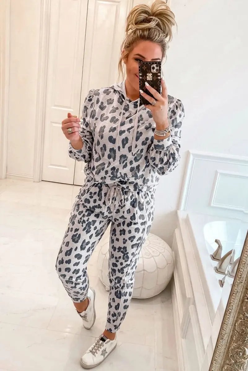 Love Salve Leopard Lounge Set Women's Hoodie & Pants