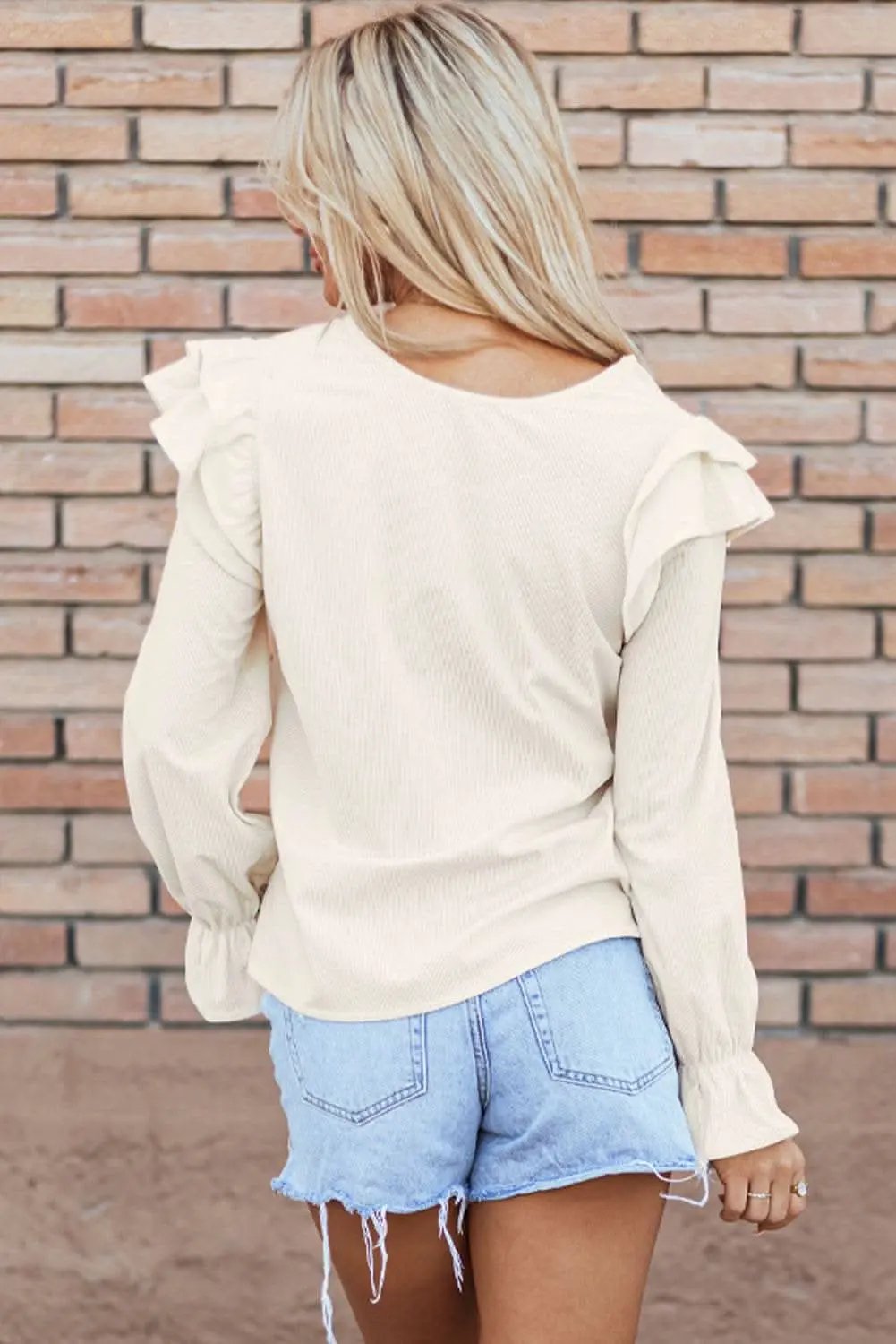 Pants Love Salve Chic beige corduroy blouse with ruffle sleeves
