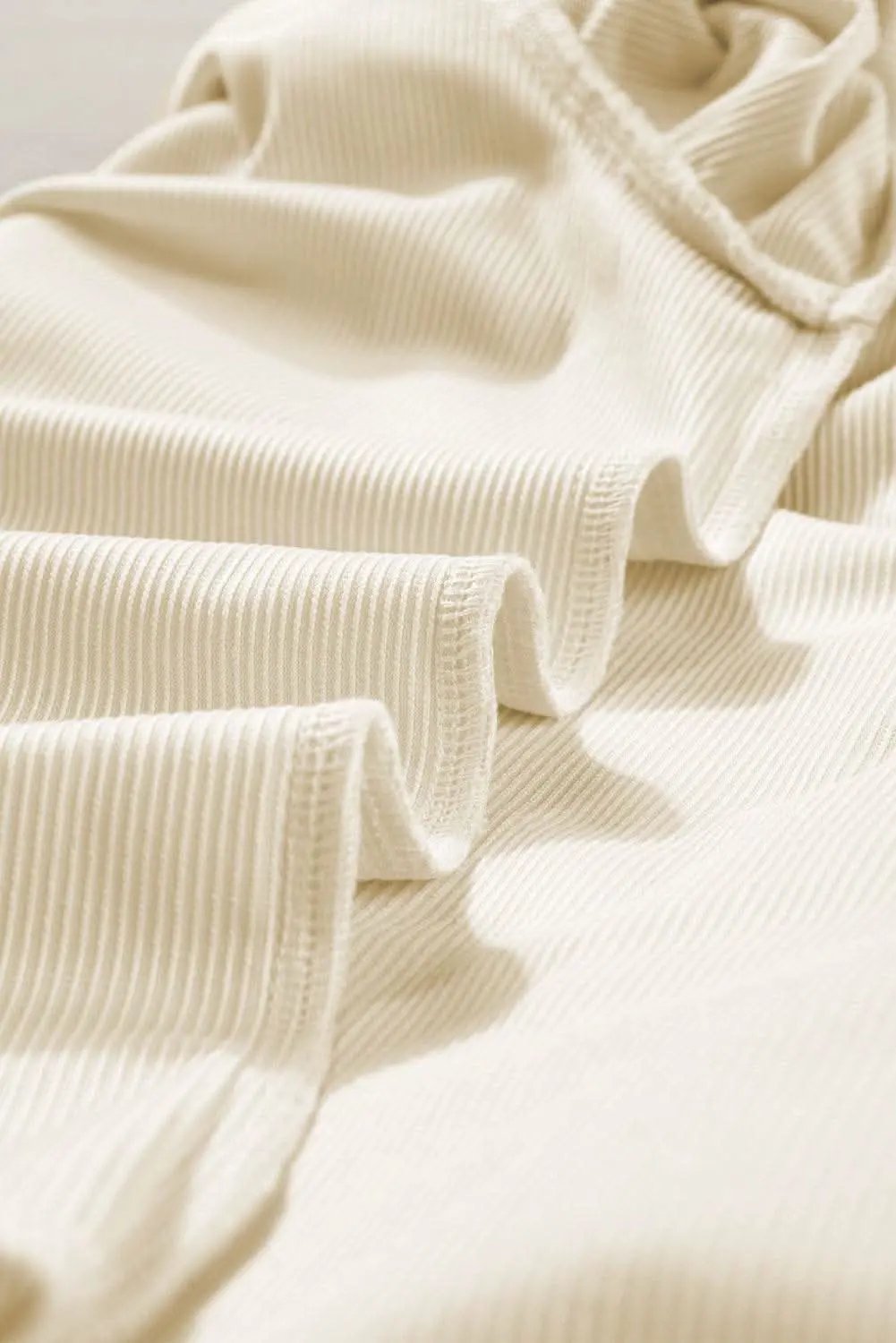 Pants Love Salve Chic beige corduroy blouse with ruffle sleeves
