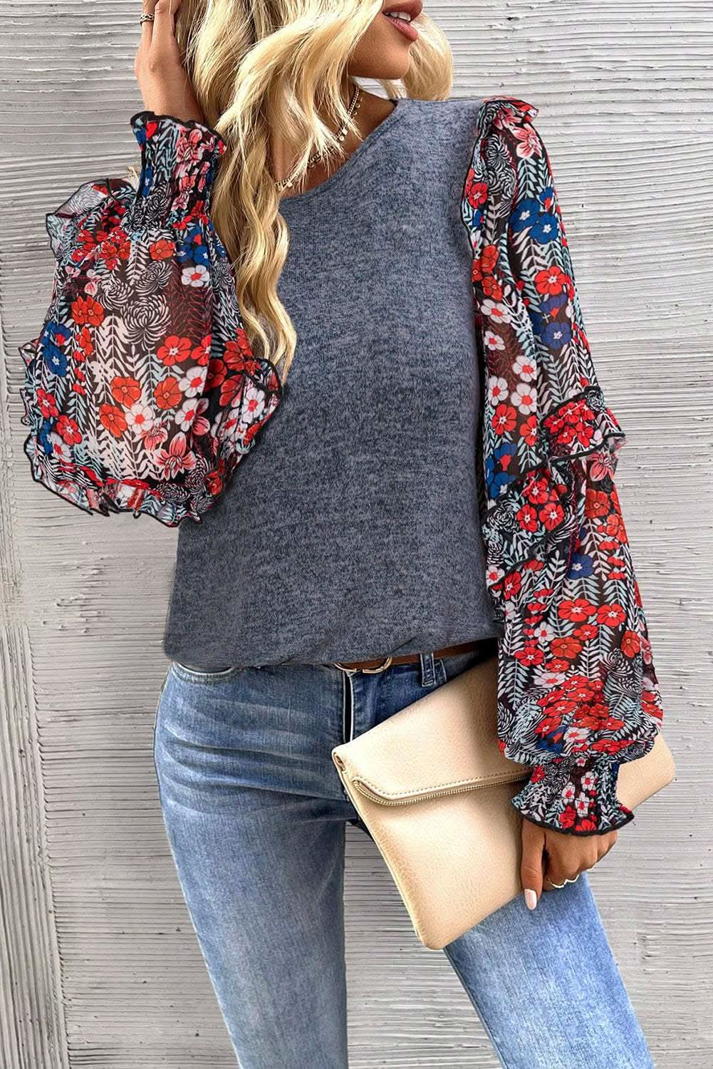 Clothing & Apparel Love Salve Chic floral ruffle sleeve top