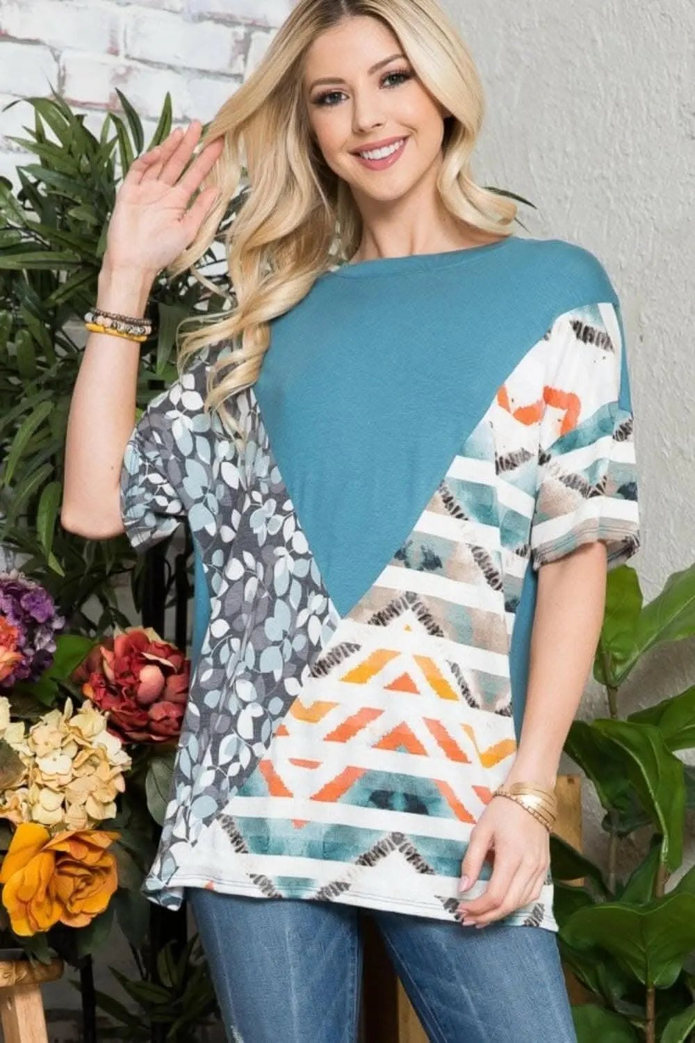 T-Shirts Love Salve Celeste Peach Tee Women's Color Block Top - Soft & Stylish