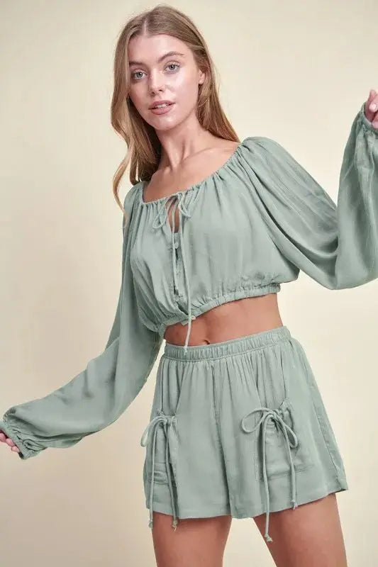 Women's Two-Piece Outfit Crop Top Set - Gauze Fabric - Casual Two-Piece Outfit