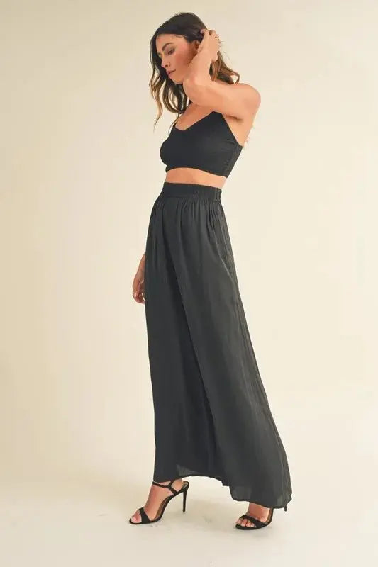 Women's Two-Piece Set - Smocked Bralette & Wide Leg - Casual