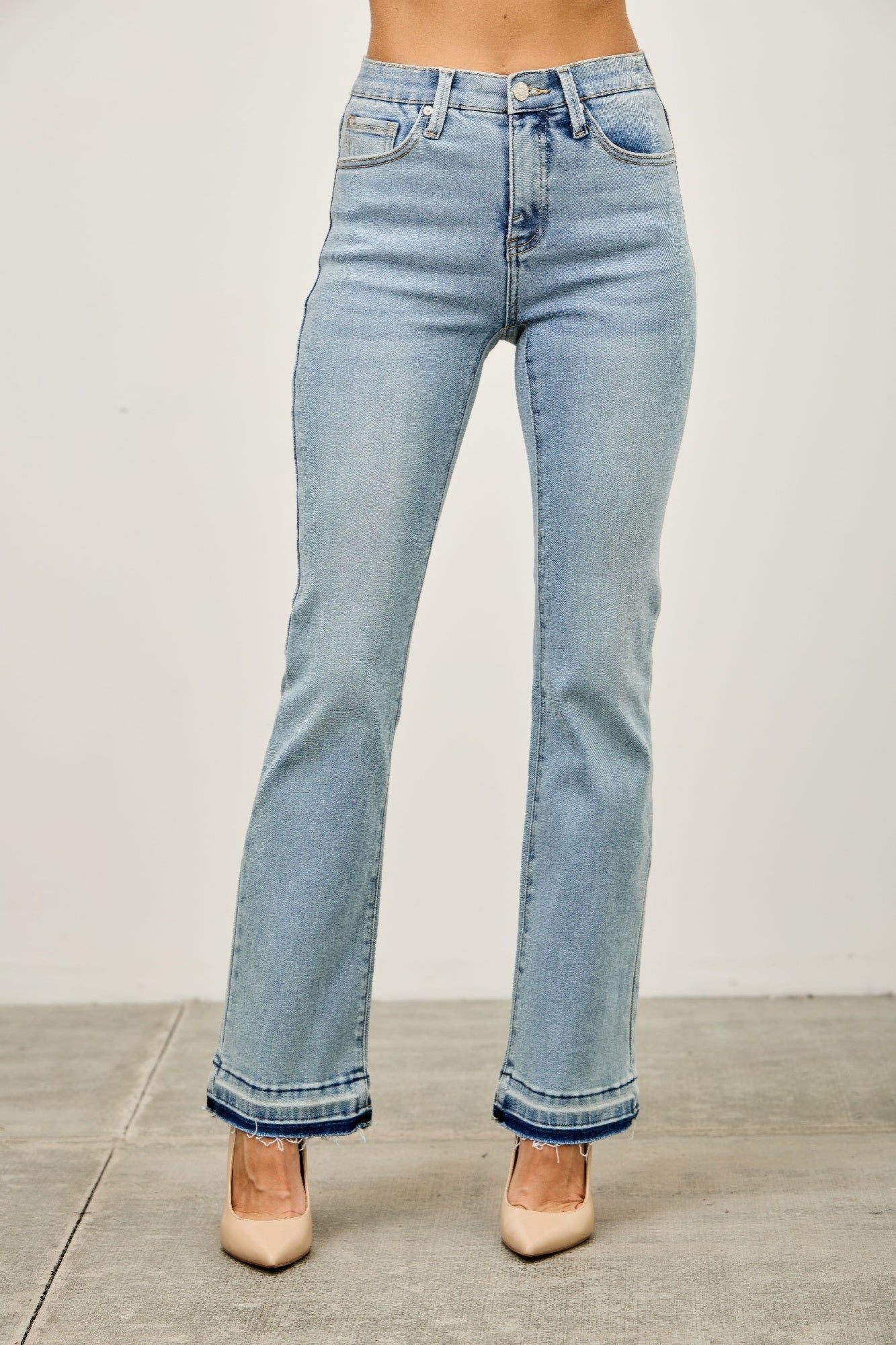 Women's Light Blue Mid Rise Flared Jean Pants With Raw Hem