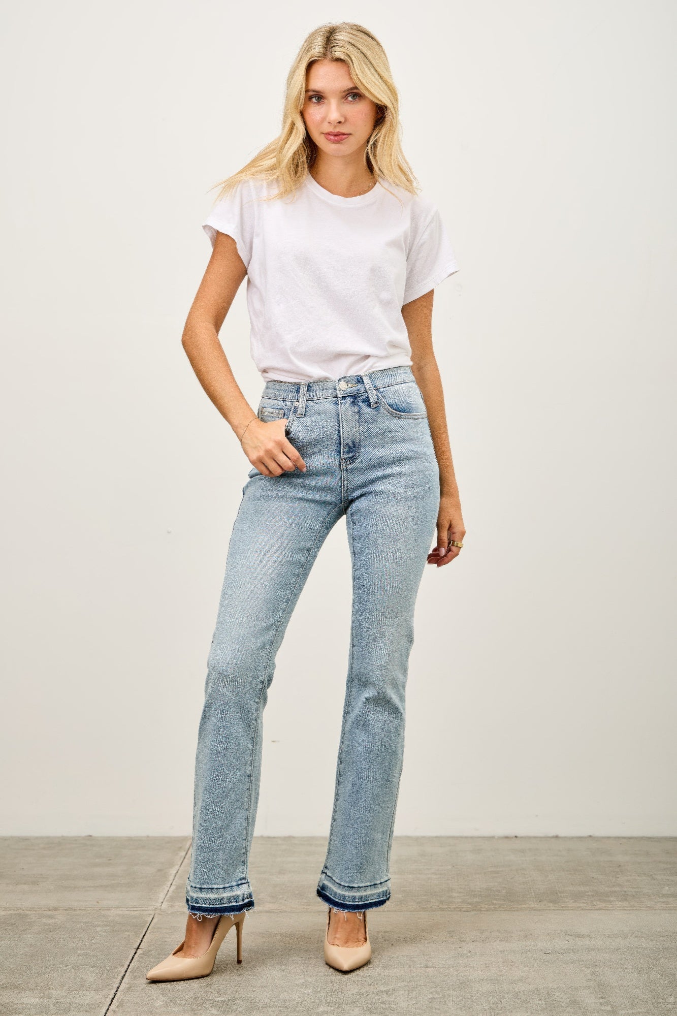 Women's Light Blue Mid Rise Flared Jean Pants With Raw Hem