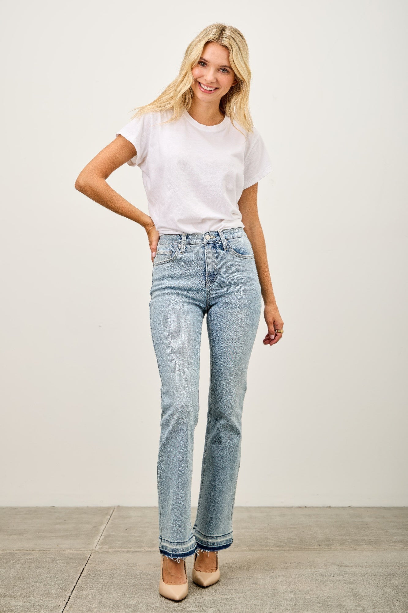 Women's Light Blue Mid Rise Flared Jean Pants With Raw Hem