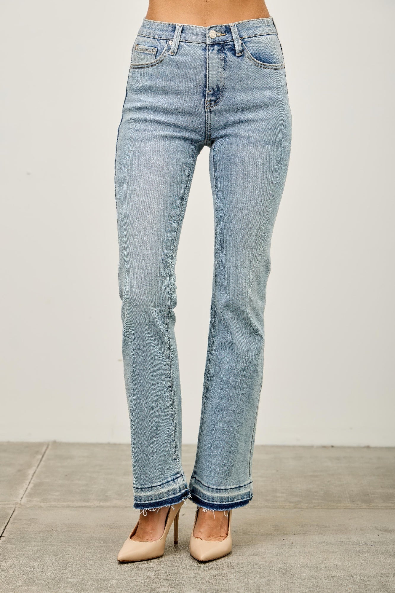 Women's Light Blue Mid Rise Flared Jean Pants With Raw Hem