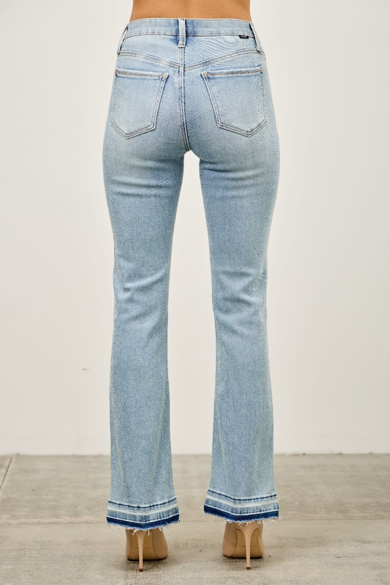 Women's Light Blue Mid Rise Flared Jean Pants With Raw Hem
