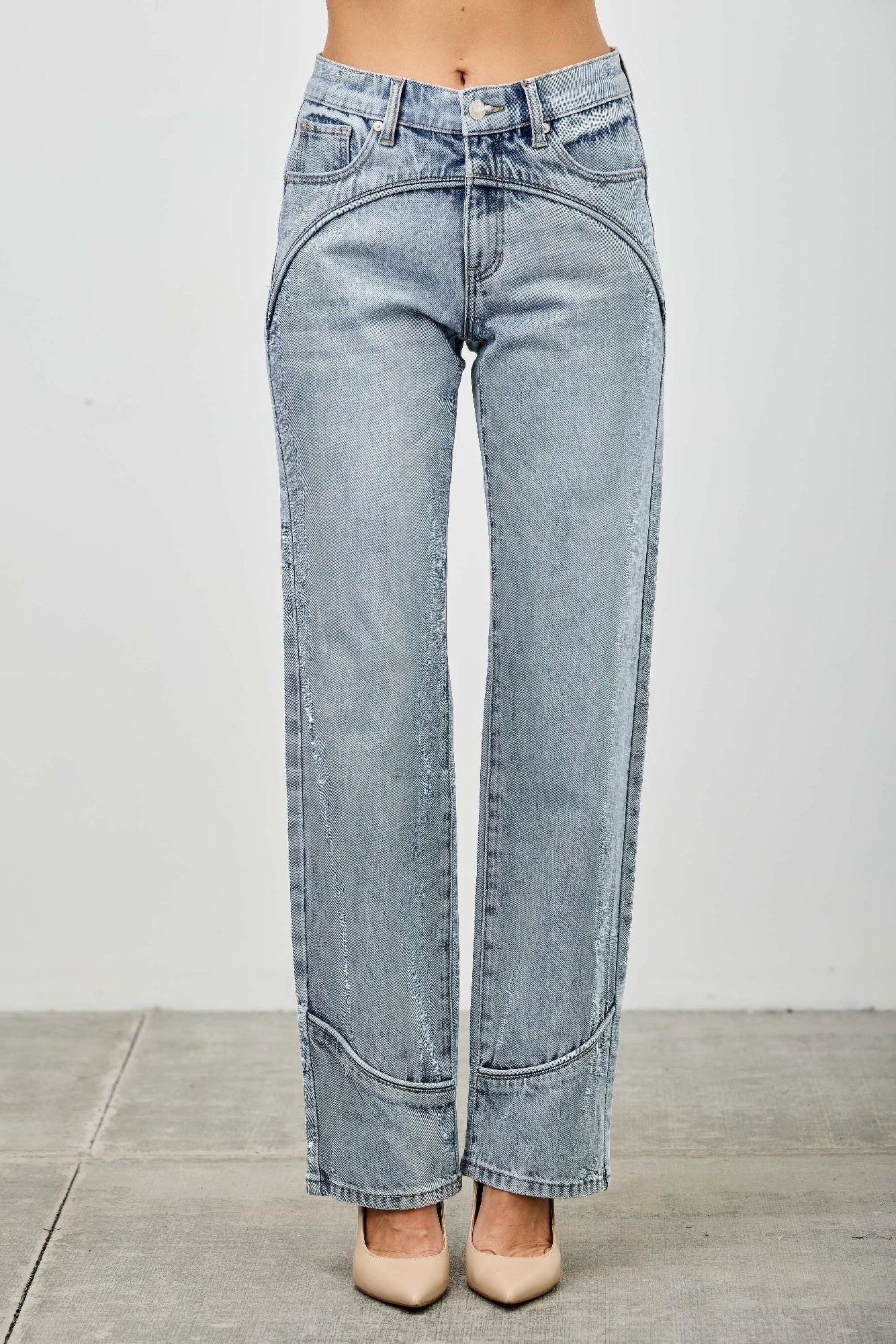 Mid Rise Straight Blue Jeans With Piping Detail