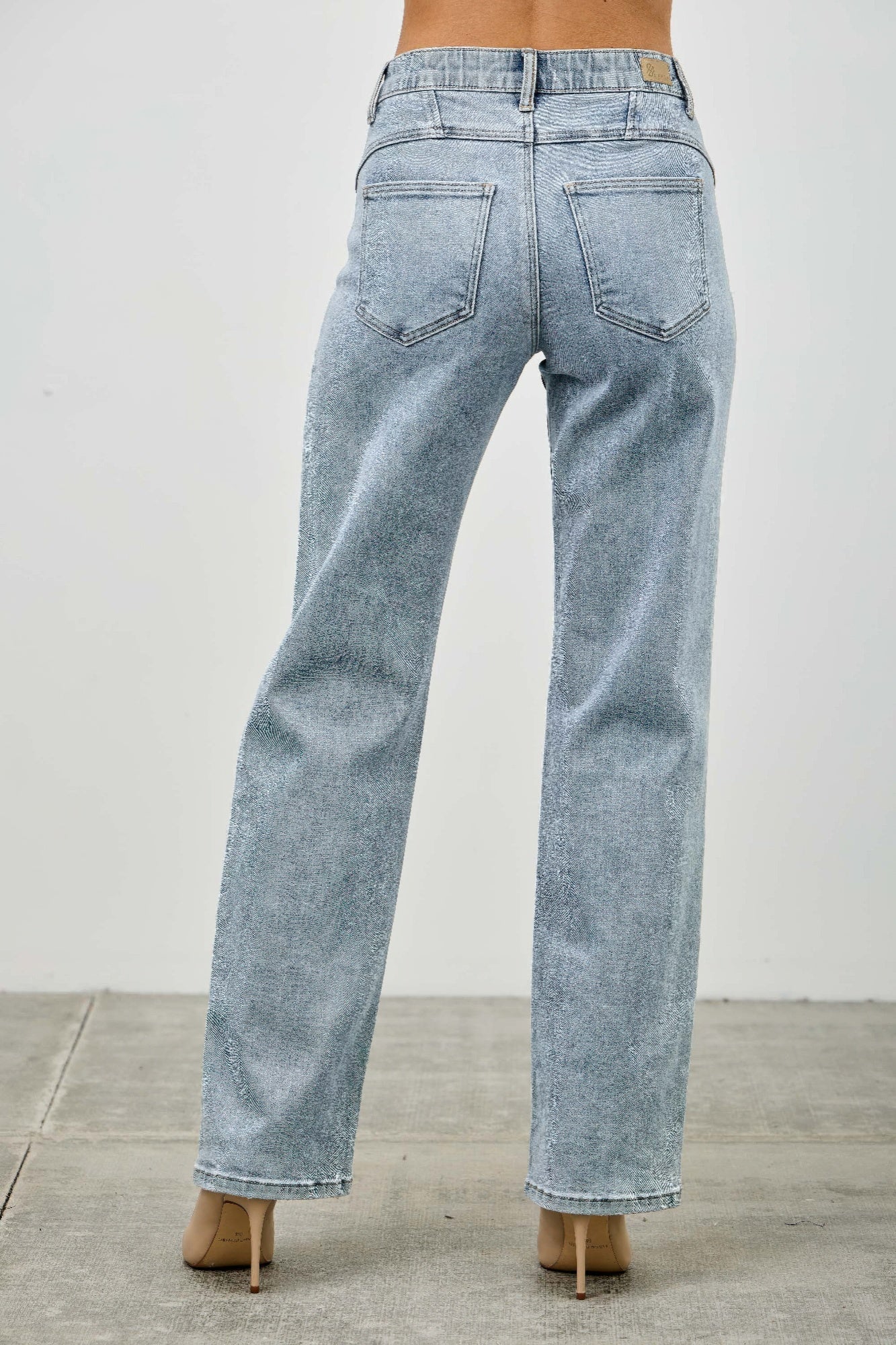 Mid Rise Straight Blue Jeans With Piping Detail