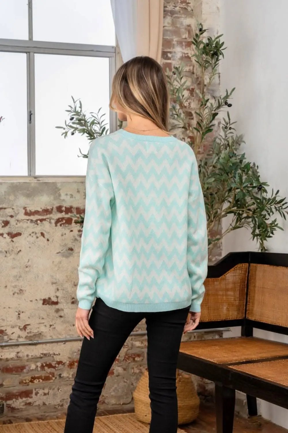 Trendsi Wave Stripe Knit Sweater — Cozy Crewneck Pullover