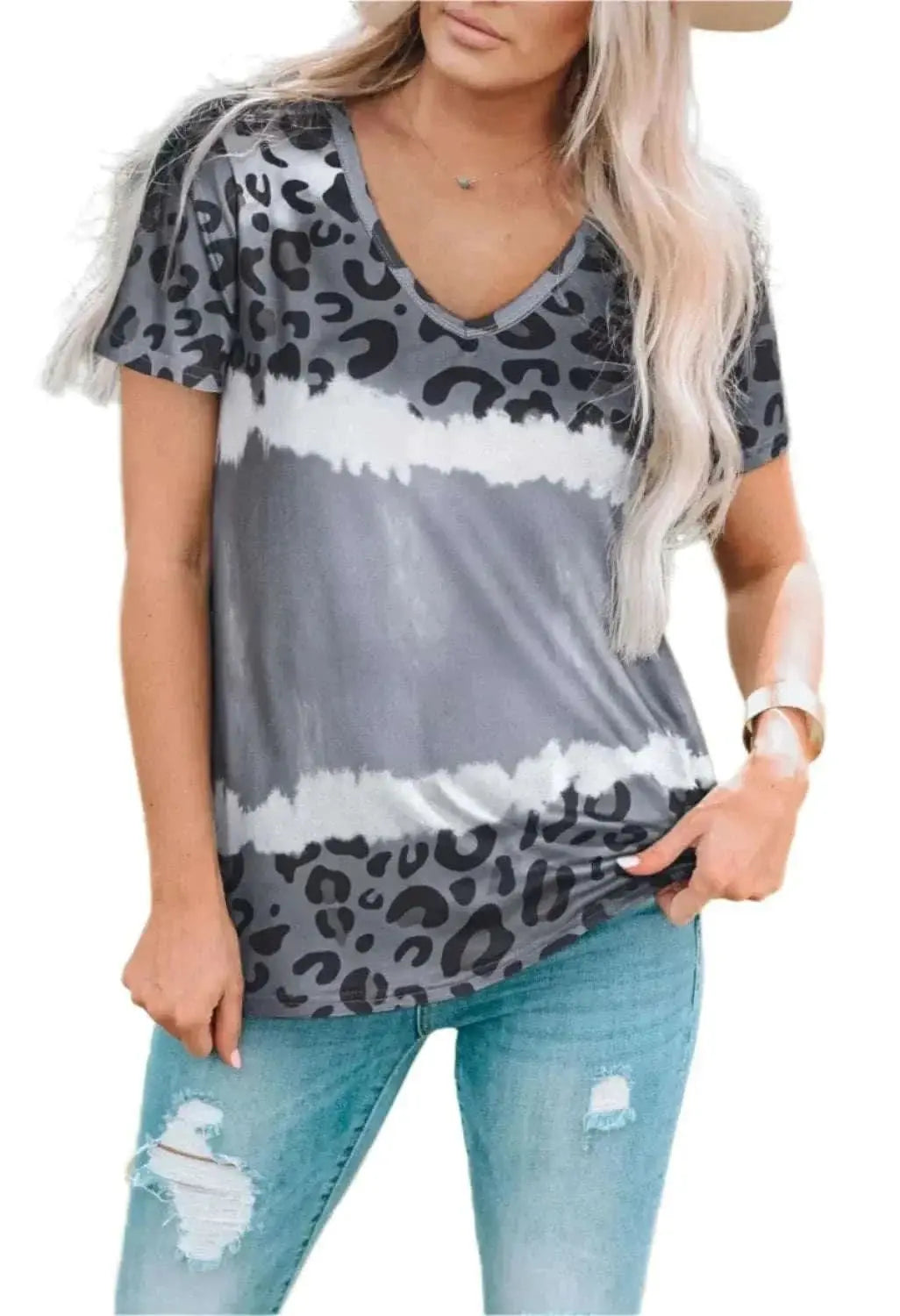 T-Shirts Trendsi Leopard Print V-Neck Tee