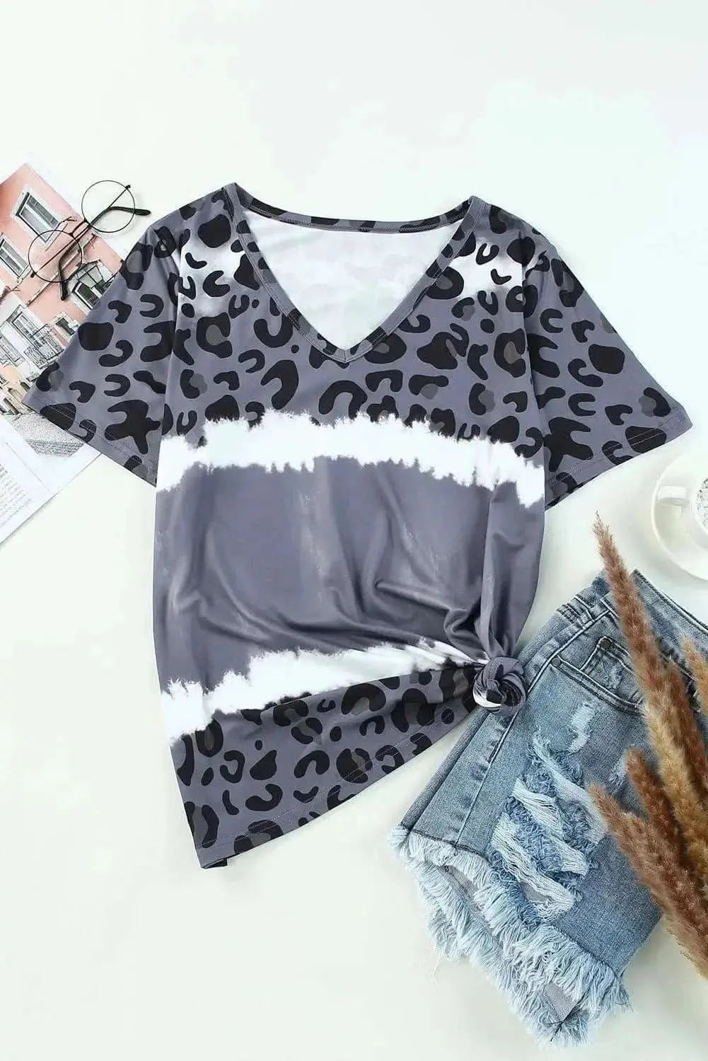T-Shirts Trendsi Leopard Print V-Neck Tee