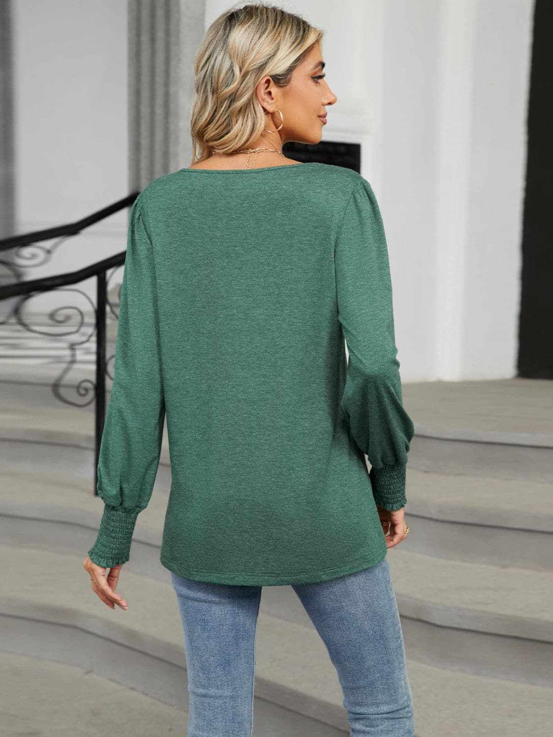 T-Shirts Trendsi Chic V-neck lantern sleeve top