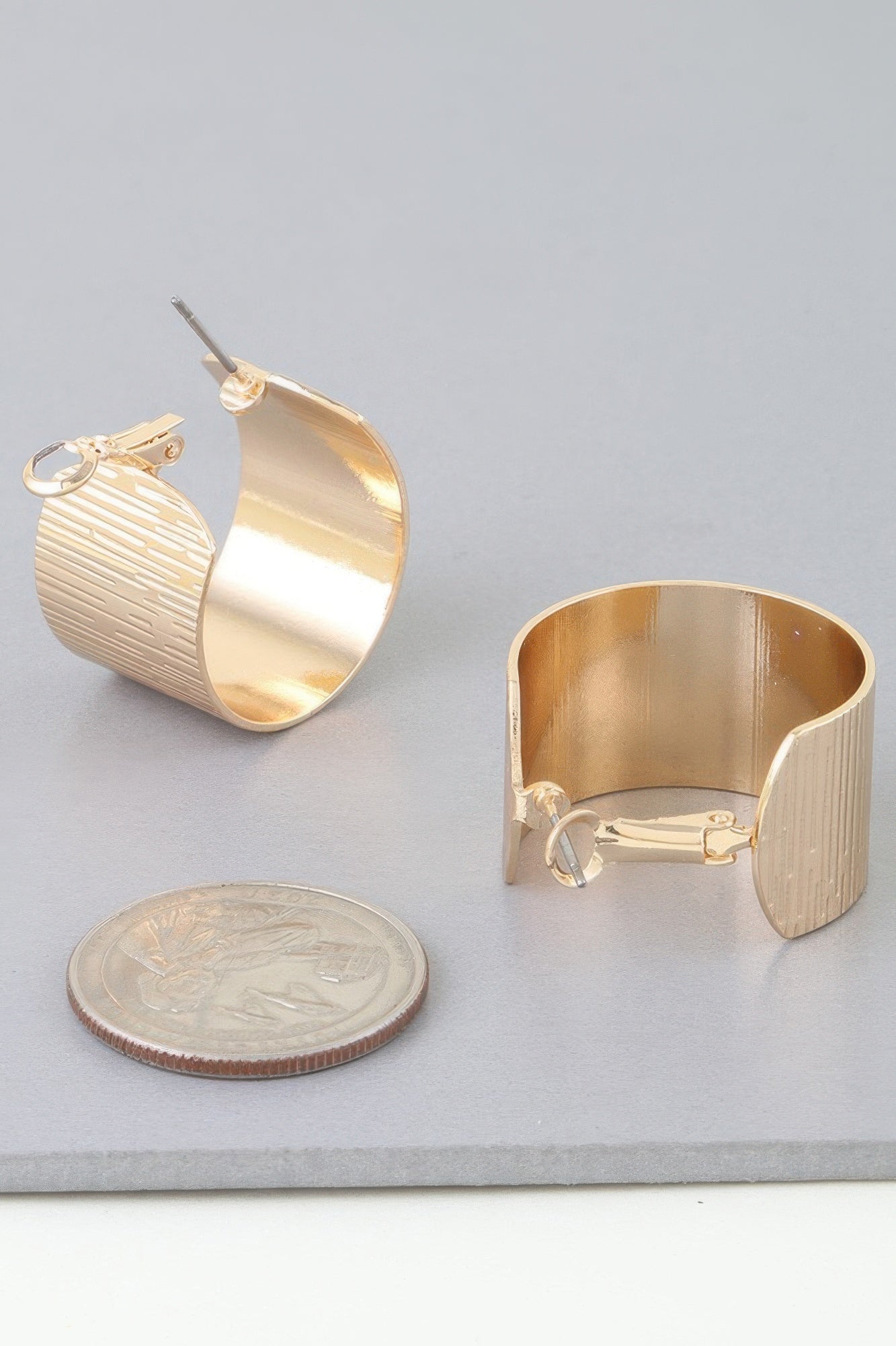 Wide Ribbed Hoop Earrings
